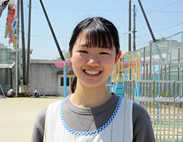 スタッフ03